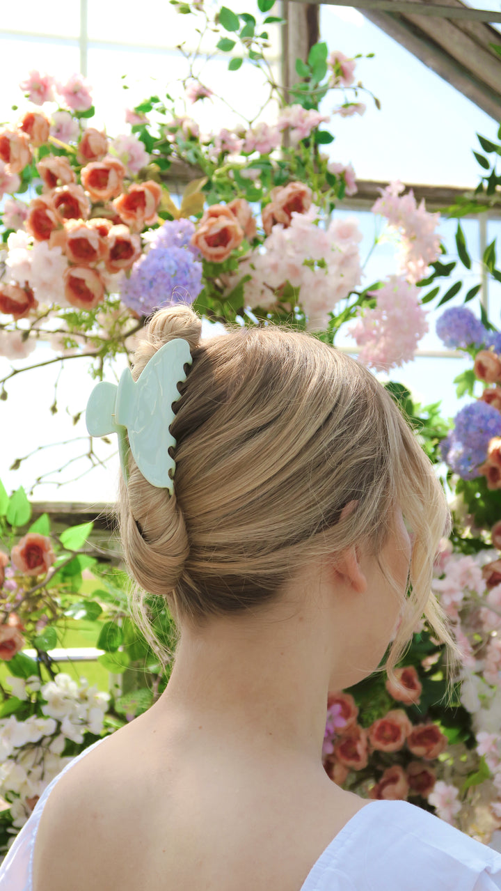 ROUNDED CLAW CLIP - PISTACHIO