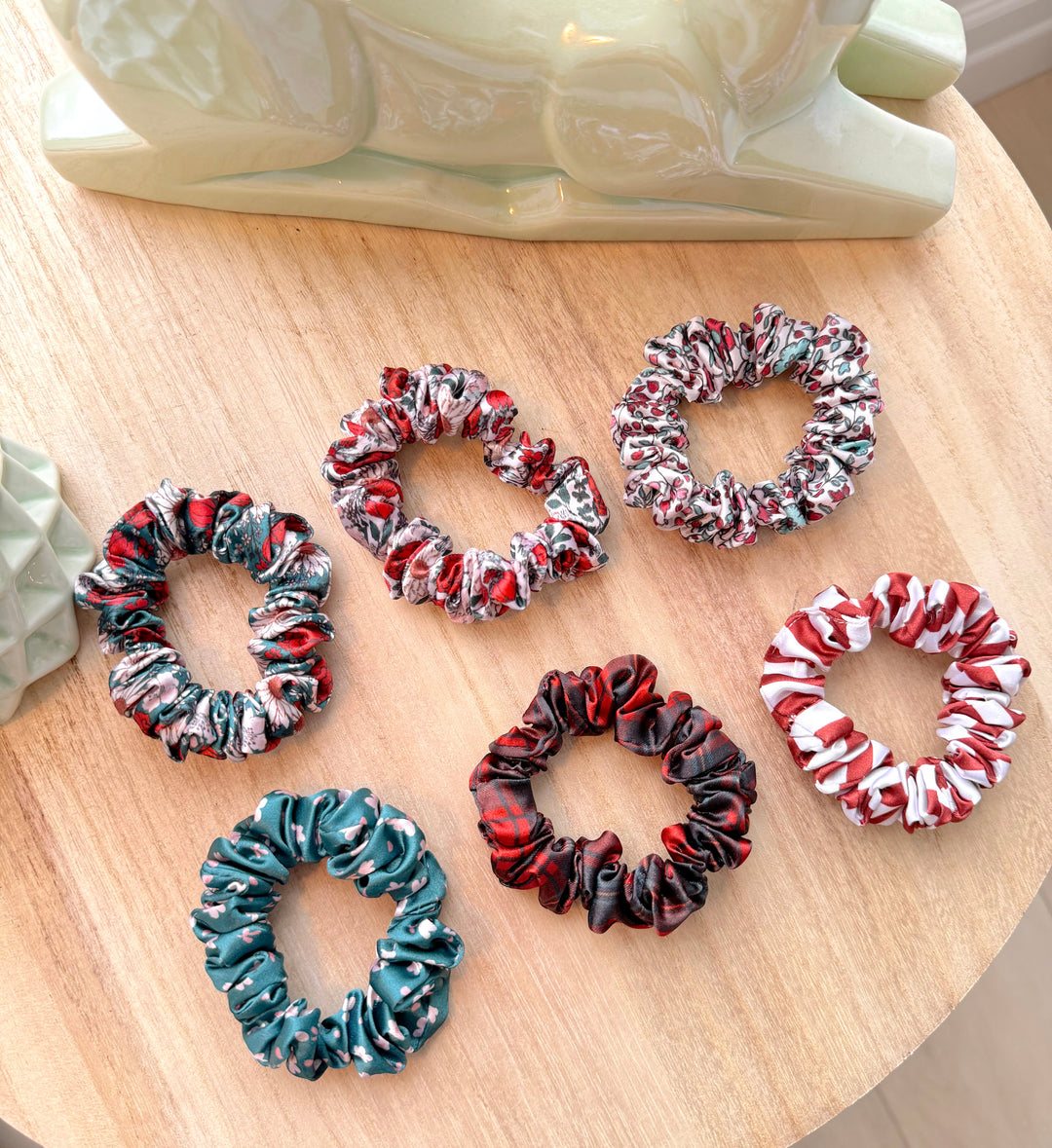 MISTLETOE - Silk Skinny Scrunchie