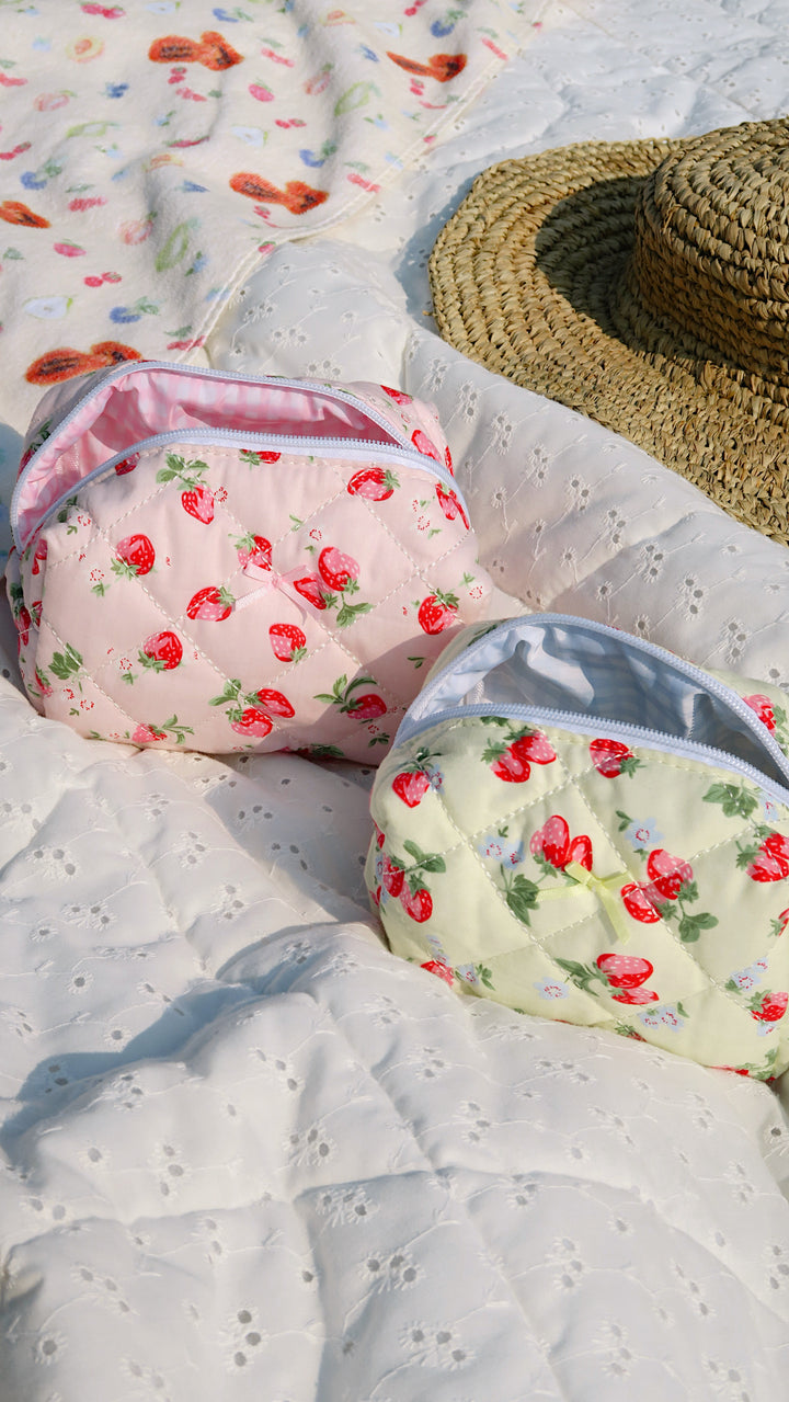 SMALL MAKEUP BAG - PINK STRAWBERRY
