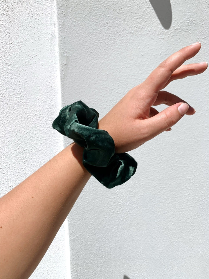 HUNTER - Mulberry Silk Scrunchie - Beyond Scrunchies