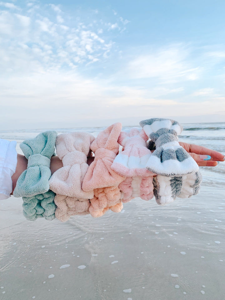 SET OF MICROFIBER TOWEL SCRUNCHIE & HEADBAND SET - Gray & White - Beyond Scrunchies