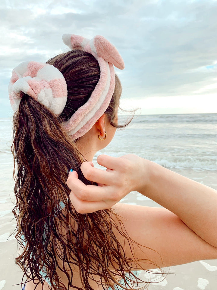 SET OF MICROFIBER TOWEL SCRUNCHIE & HEADBAND SET - Pink & White - Beyond Scrunchies