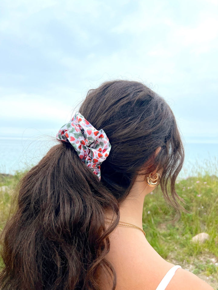 STRAWBERRY FIELDS - Printed Silk Scrunchie - Beyond Scrunchies