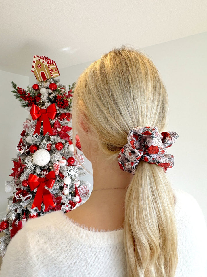 WHITE CHRISTMAS FLORAL - Mulberry Silk Scrunchie - Beyond Scrunchies