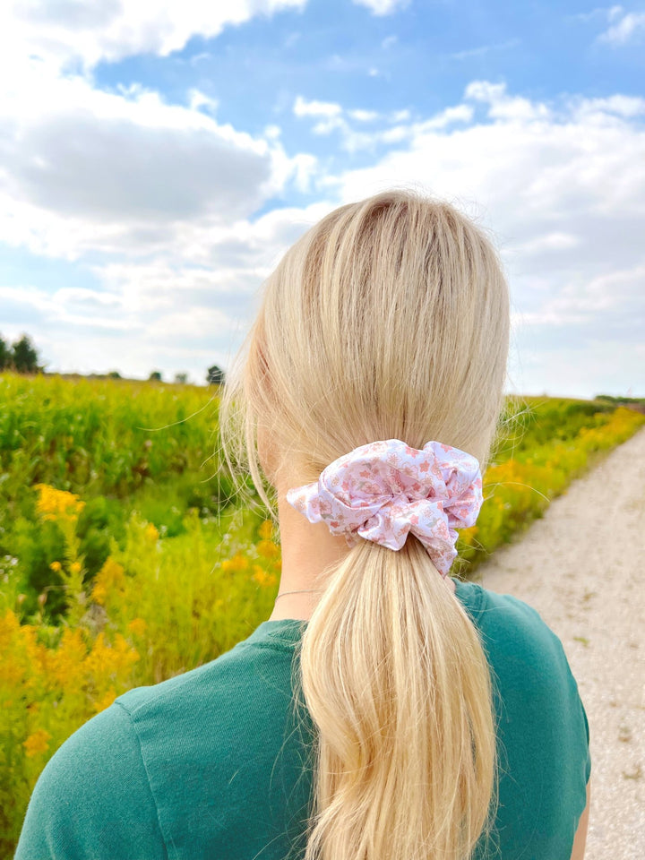 WHITE FLORALS - Mulberry Silk Scrunchie - Beyond Scrunchies