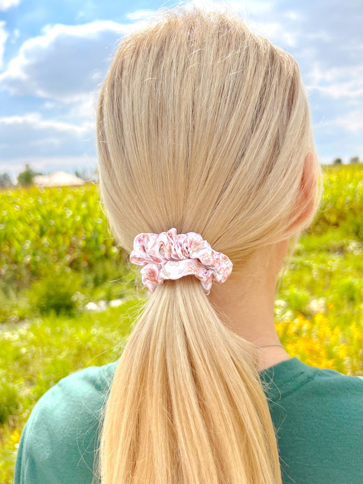 WHITE FLORALS - Silk Skinny Scrunchie - Beyond Scrunchies