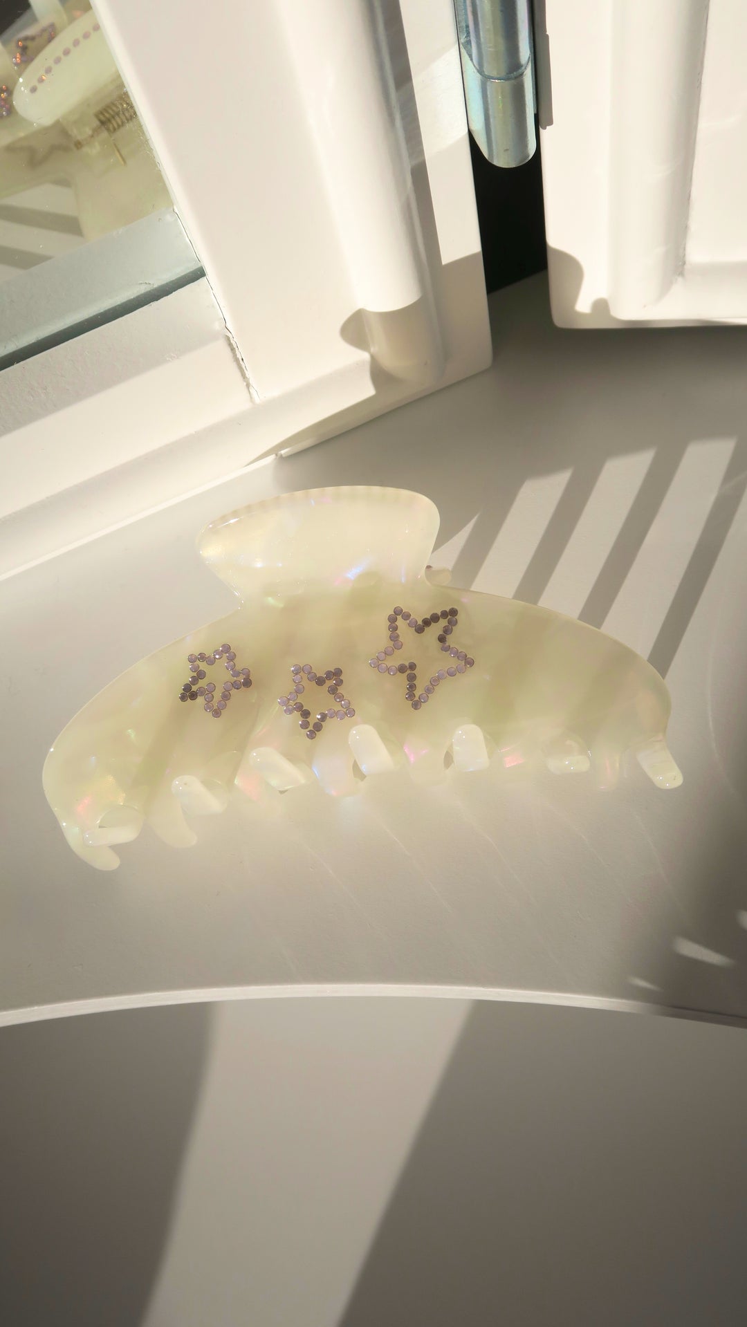 ROUNDED CLAW CLIP - BIRTHDAY WISHES!