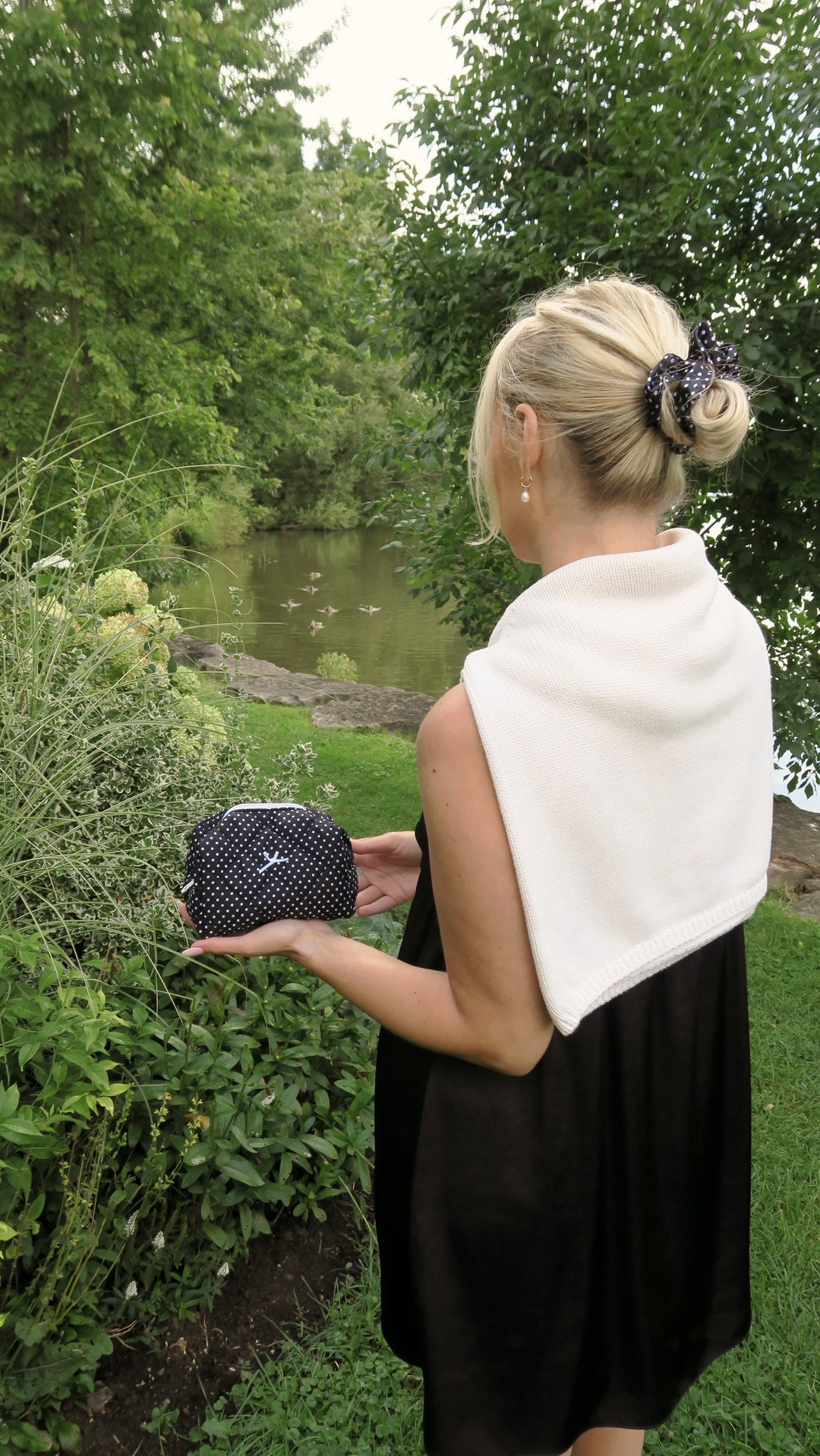 SMALL MAKEUP BAG - BLACK POLKADOT