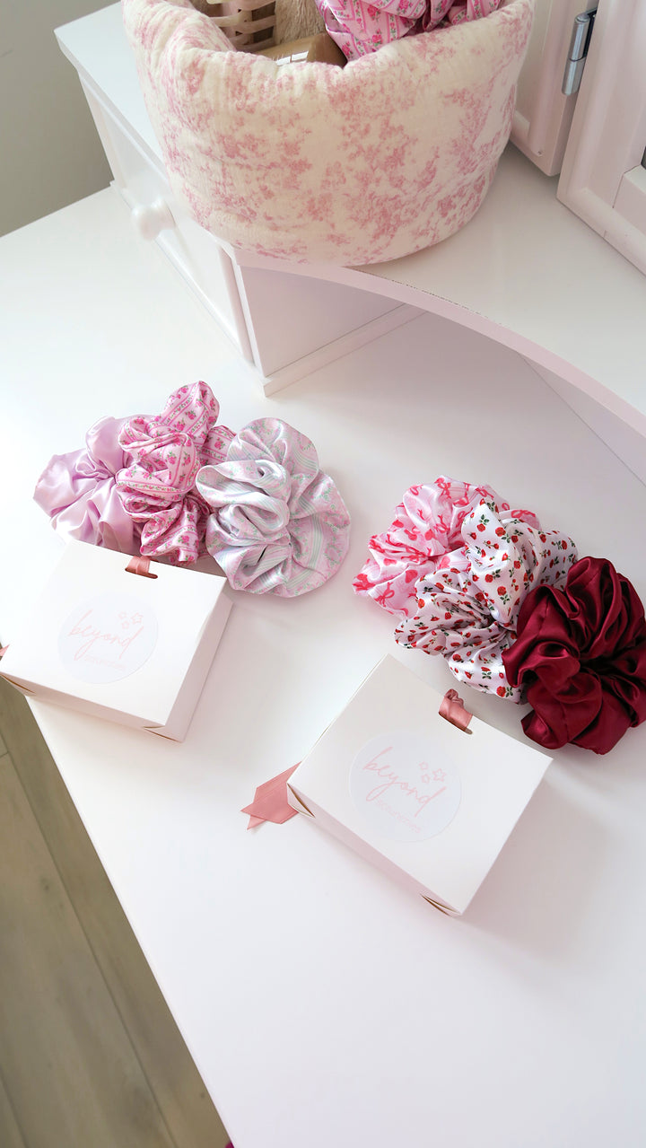 VALENTINES MYSTERY SCRUNCHIE GIFTPACK (3)