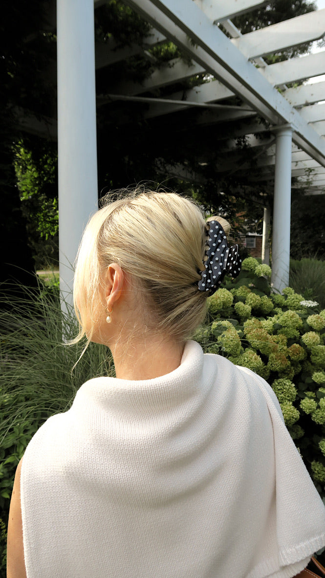 ROUNDED CLAW CLIP - BLACK POLKADOT