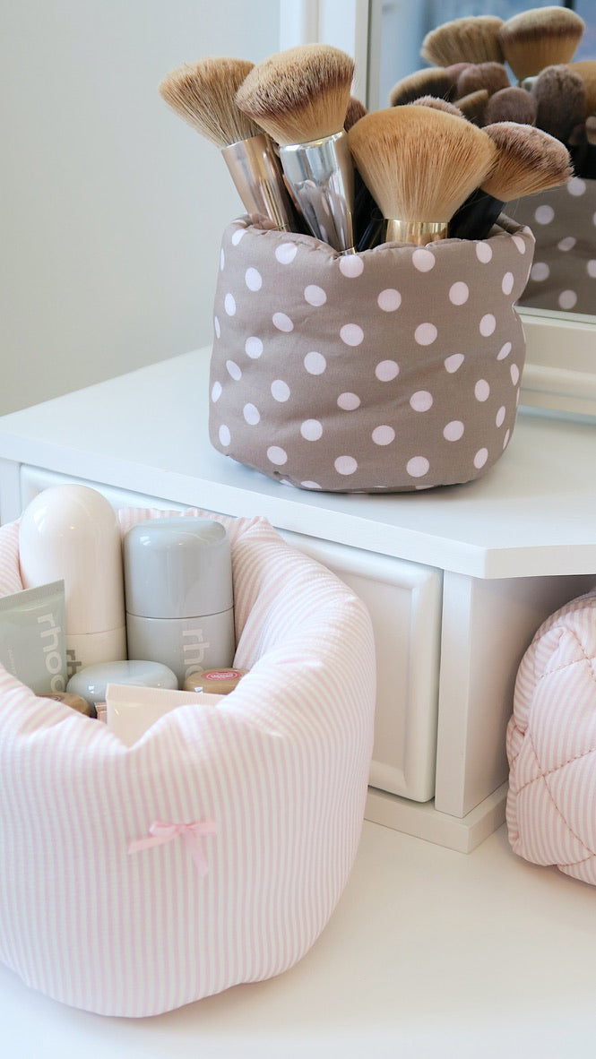 SMALL PUFF BUCKET ORGANIZER - PINK POLKADOT