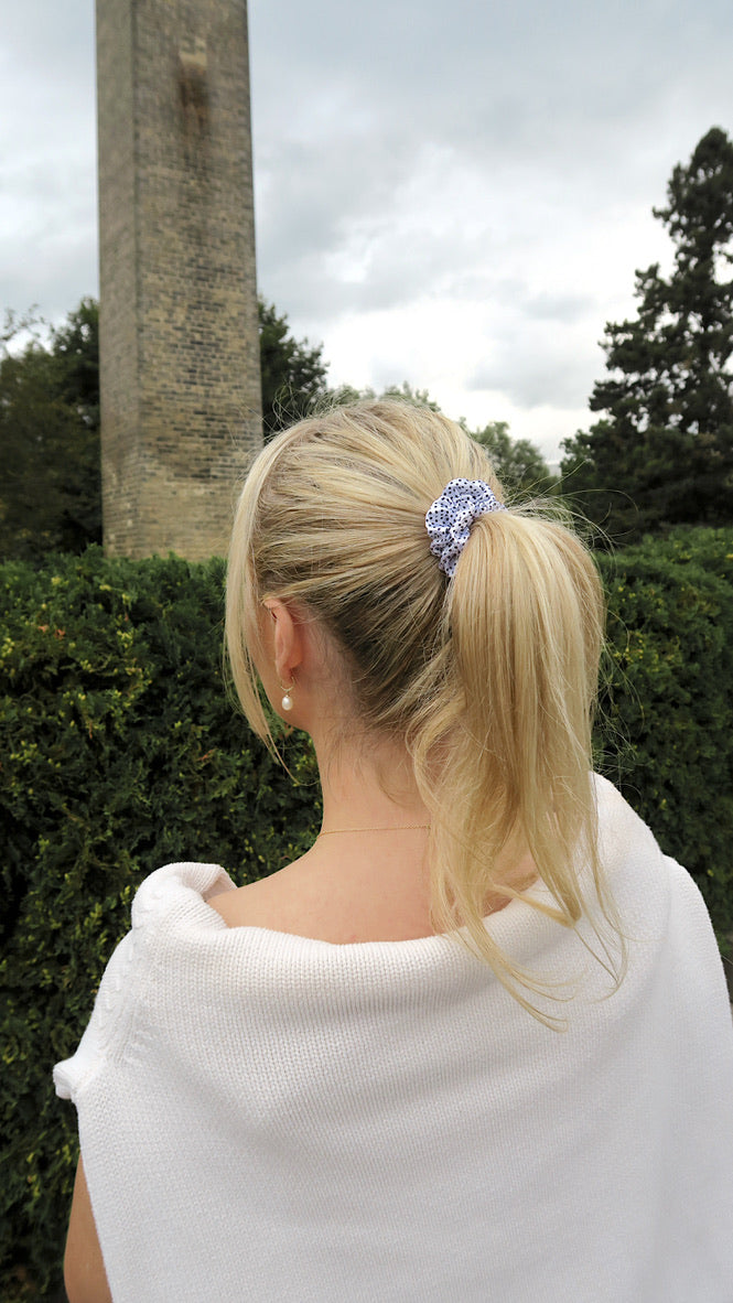 WHITE POLKADOT - Silk Skinny Scrunchie