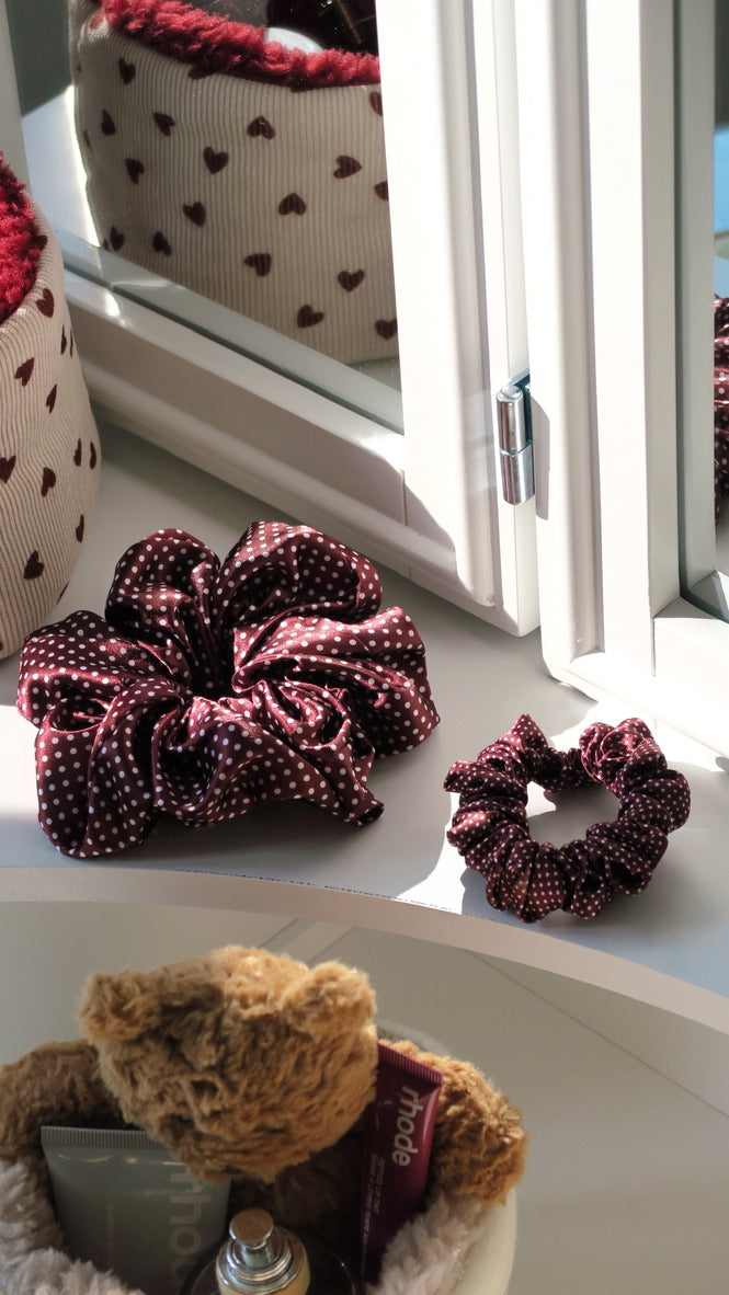FALL '25 SCRUNCHIE & HAIR TIE BUNDLE (8)
