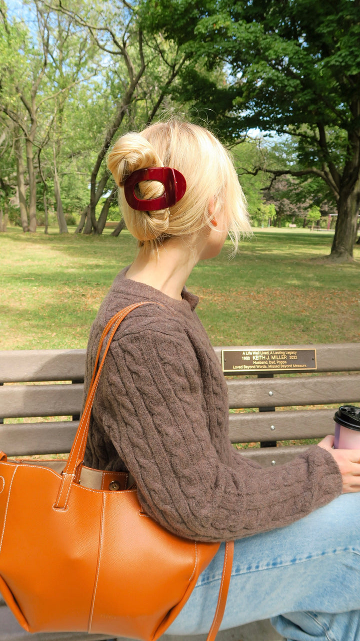FLAT CLAW CLIP - BURGUNDY