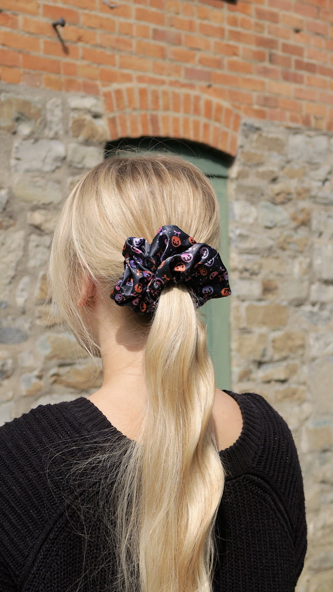 JACK-O'-BOW - Printed Silk Scrunchie