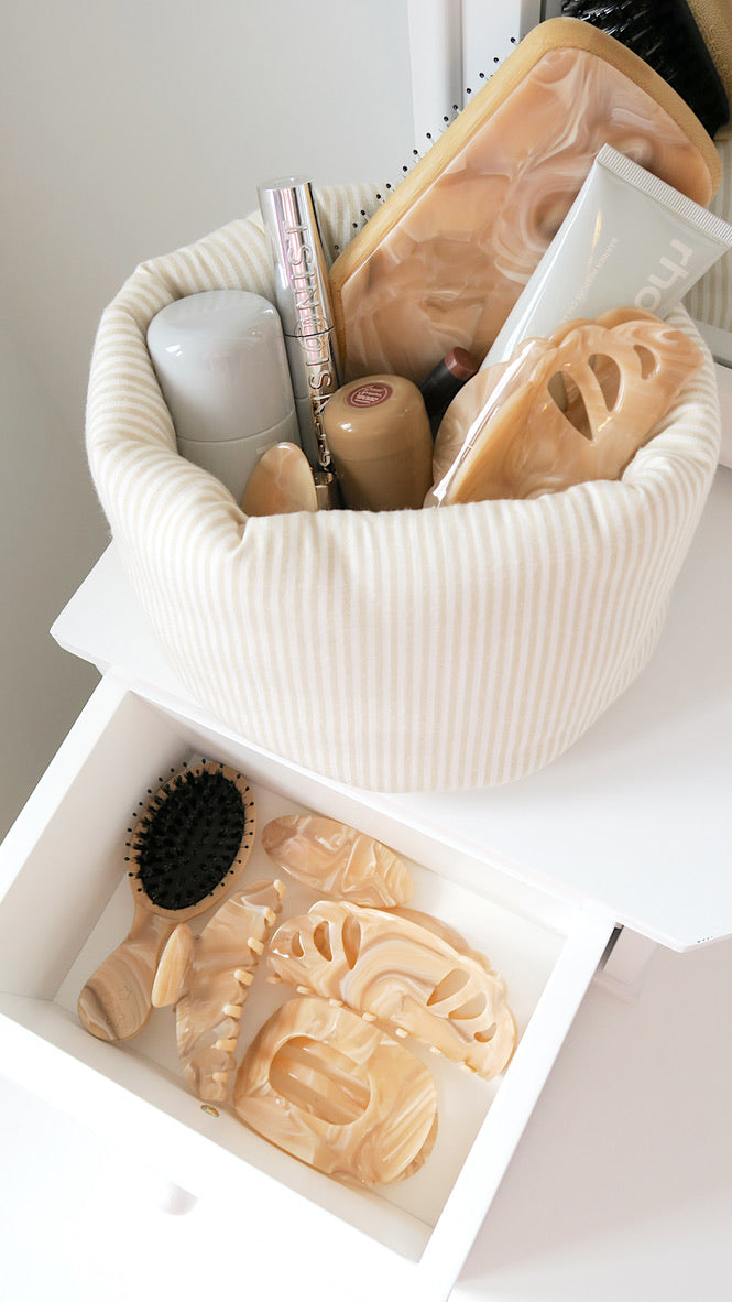 FLAT CLAW CLIP - BEIGE CHIFFON