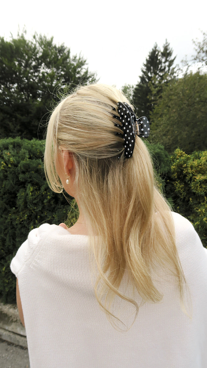 ROUNDED CLAW CLIP - BLACK POLKADOT