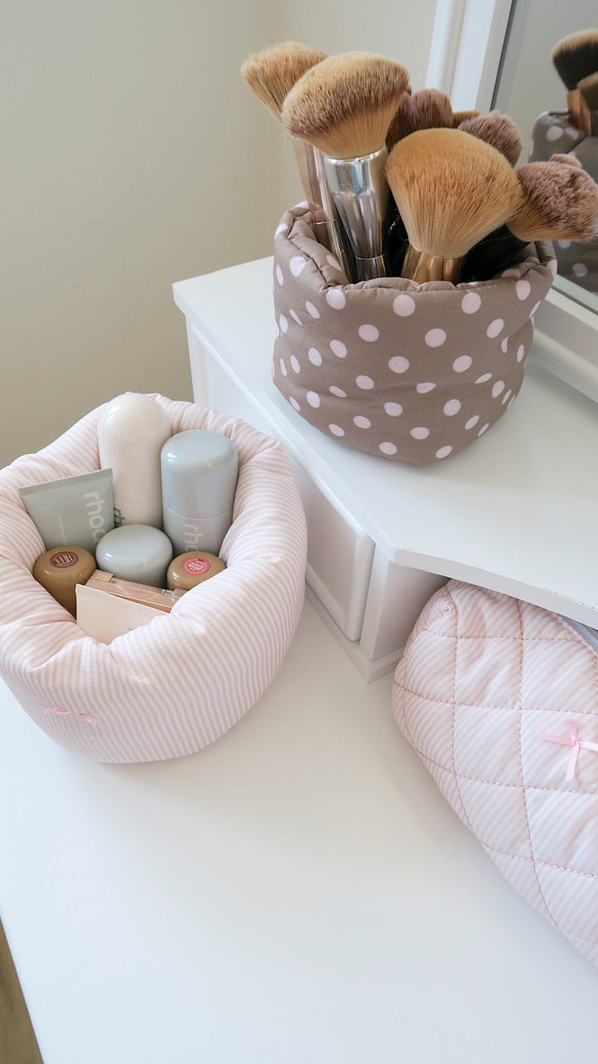 SMALL PUFF BUCKET ORGANIZER - PINK POLKADOT
