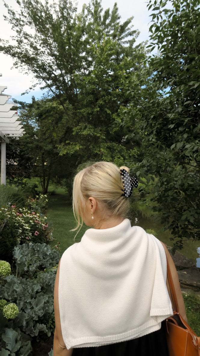ROUNDED CLAW CLIP - BLACK POLKADOT