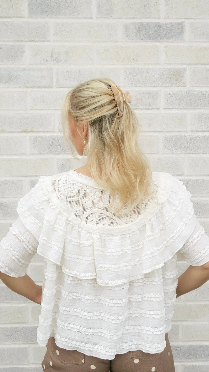 ROUNDED CLAW CLIP - BEIGE CHIFFON