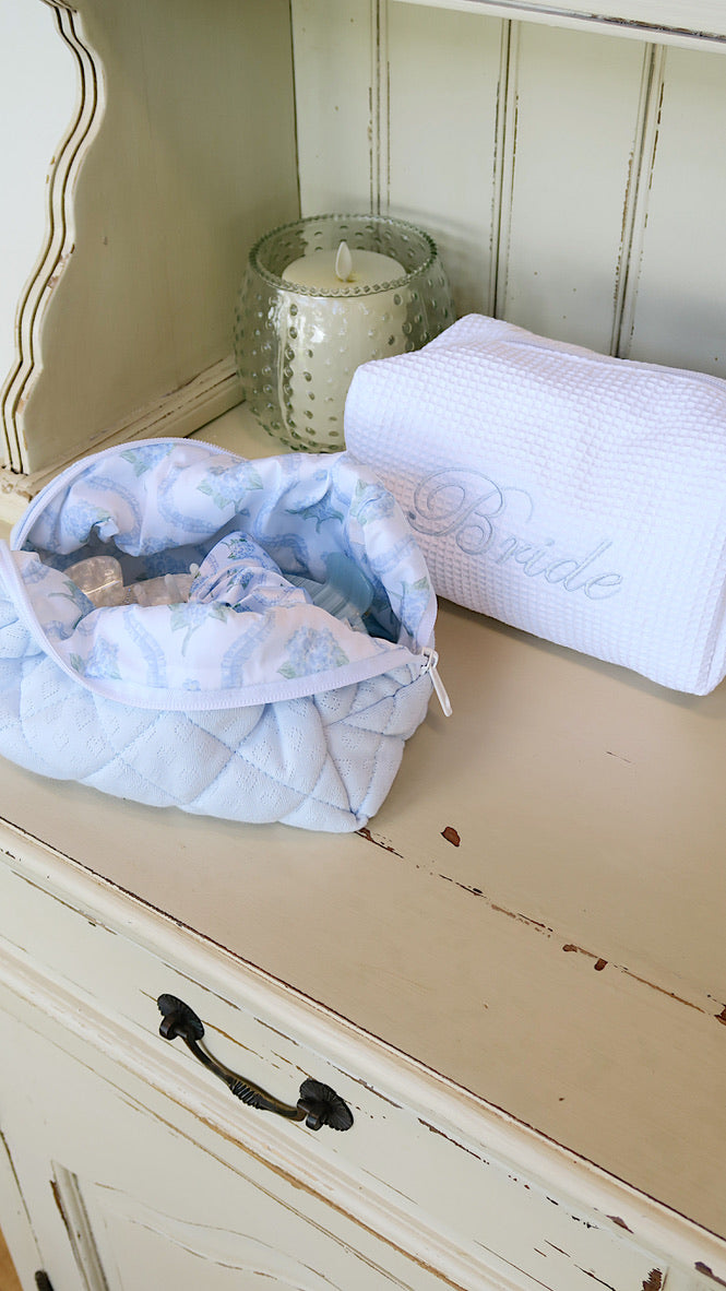 MEDIUM WAFFLE MAKEUP BAG - BRIDE