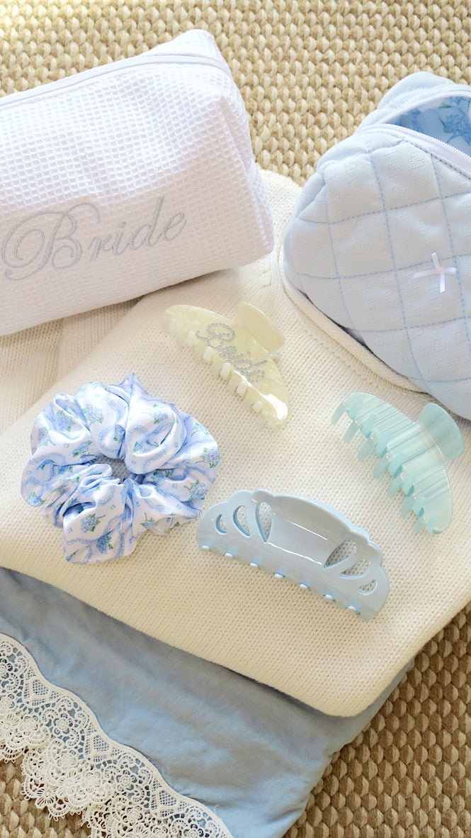 MEDIUM WAFFLE MAKEUP BAG - BRIDE