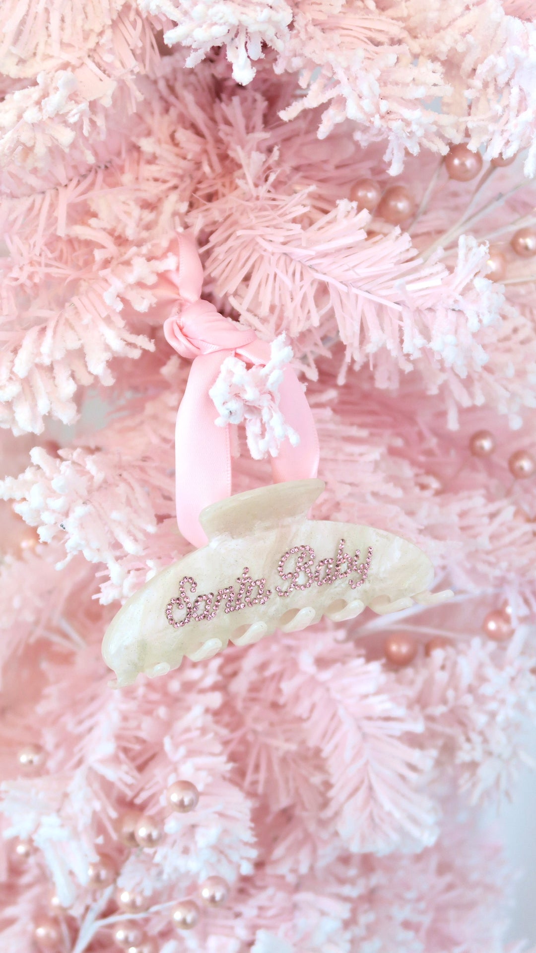 ROUNDED CLAW CLIP - SANTA BABY