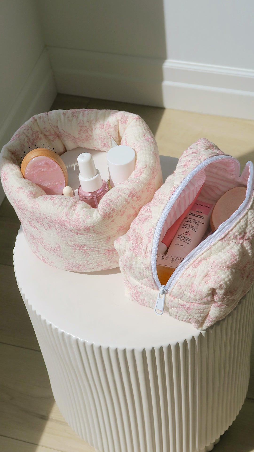 MEDIUM QUILTED MAKEUP BAG - PINK TOILE