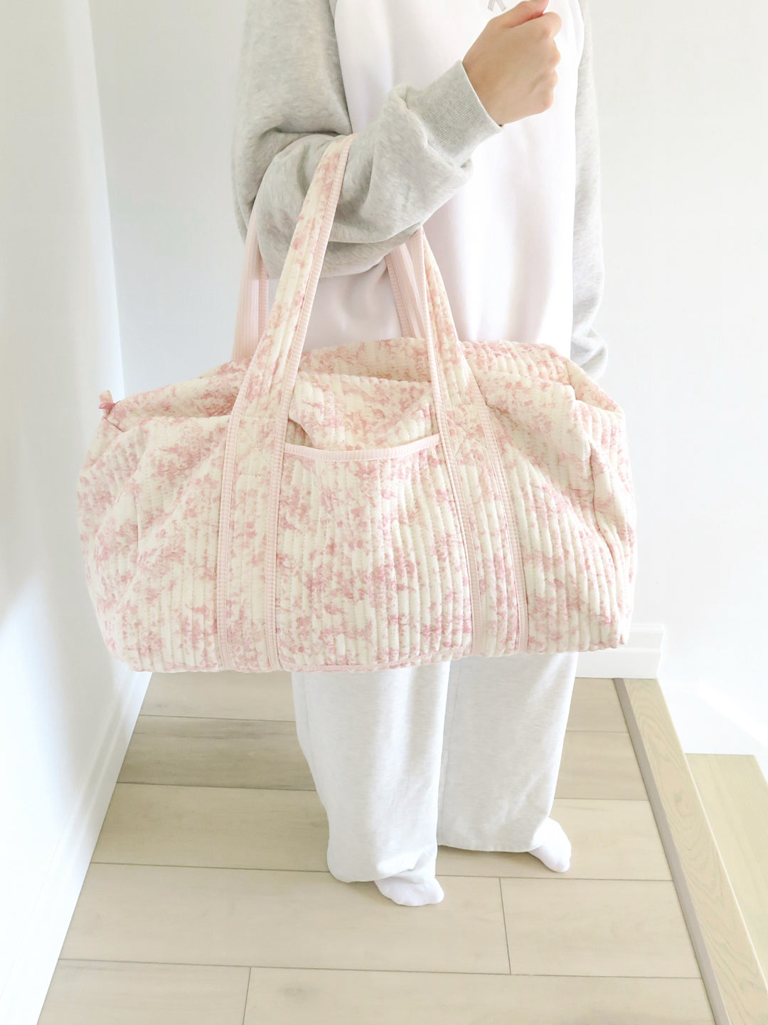 QUILTED WEEKEND DUFFEL BAG - PINK TOILE