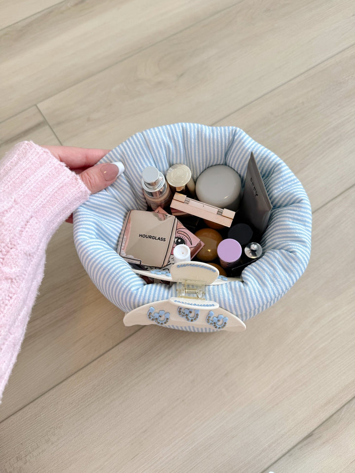 LARGE PUFF BUCKET ORGANIZER - BLUE STRIPES - Beyond Scrunchies