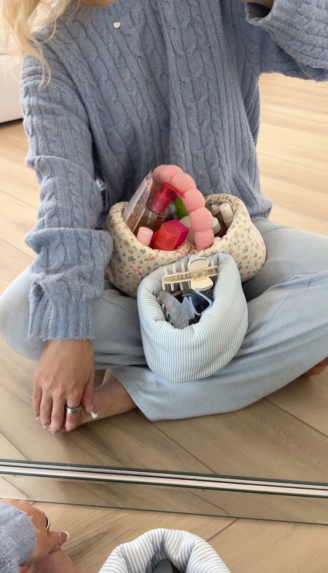 LARGE PUFF BUCKET ORGANIZER - BLUE STRIPES - Beyond Scrunchies