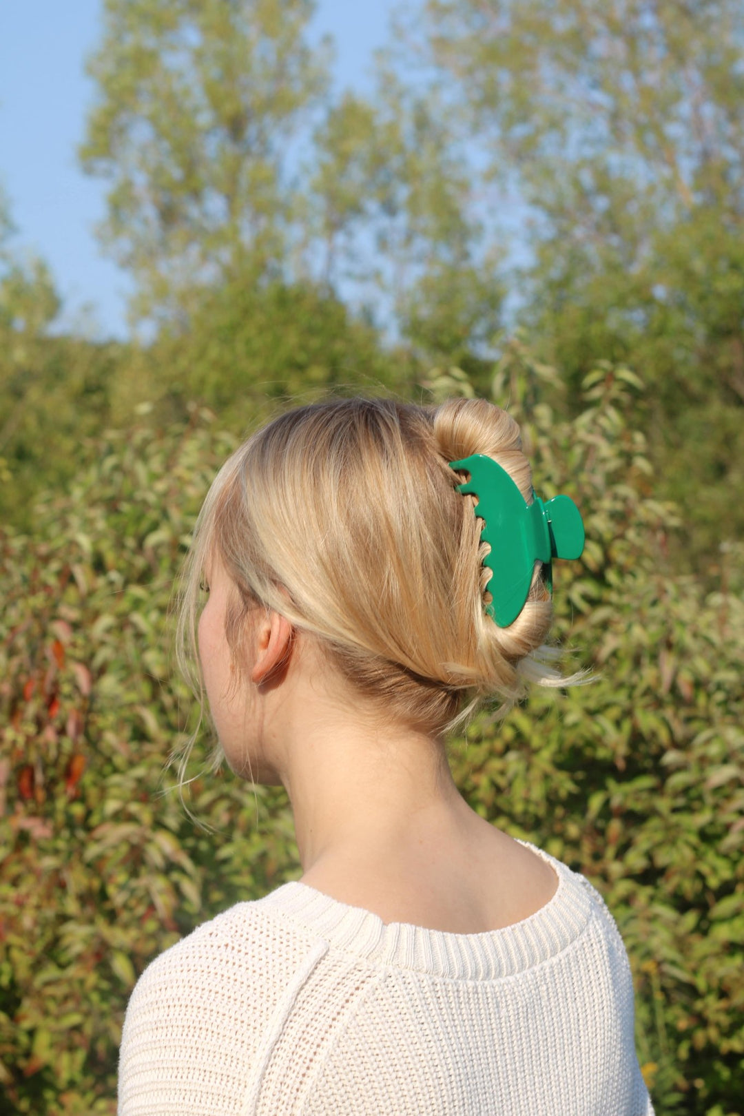 ROUNDED CLAW CLIP - KELLY GREEN - Beyond Scrunchies