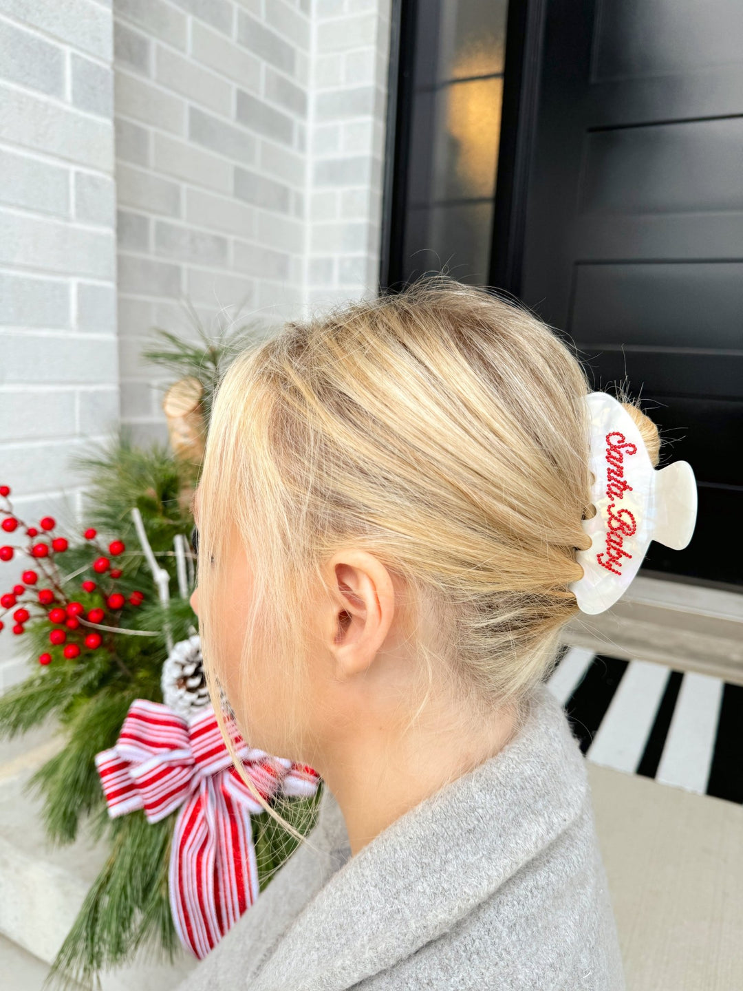 ROUNDED CLAW CLIP - SANTA BABY - Beyond Scrunchies