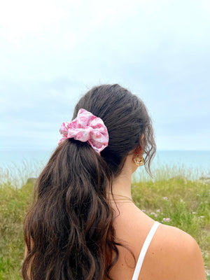 PINK SEASHELLS - Printed Silk Scrunchie - Beyond Scrunchies