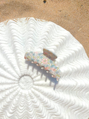 ROUNDED PRINTED CLAW CLIP - GREEN FLORAL - Beyond Scrunchies