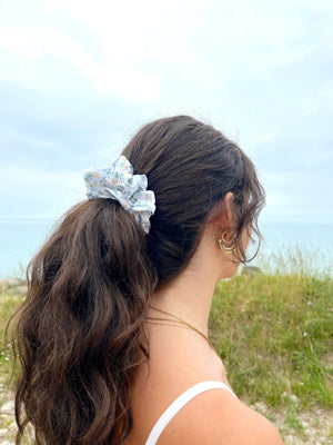 VINTAGE LEMONS - Printed Silk Scrunchie - Beyond Scrunchies